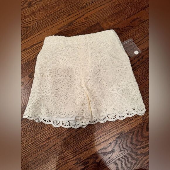 Anthropologie Maeve Ivory Crochet Eyelet Shorts Size 00 - Picture 6 of 8